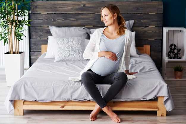 Причины появления тяги внизу живота на ранних сроках беременности